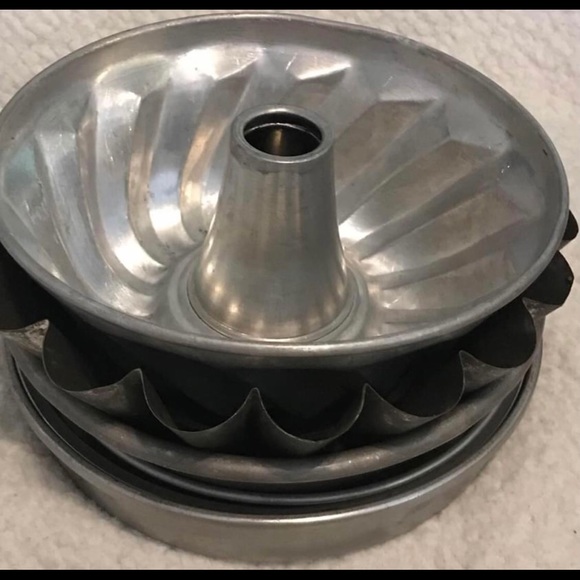 Varies Other - Baking pans & Pet Bowl - Used